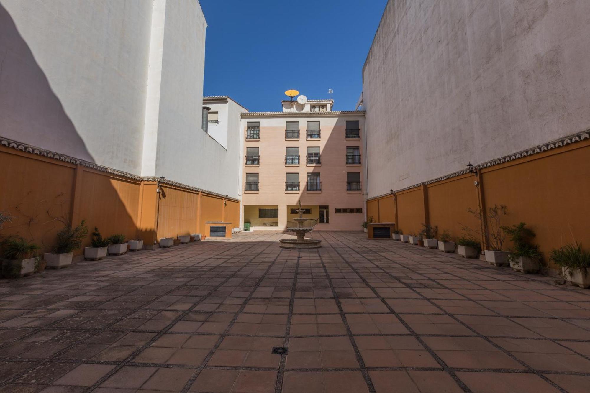 Gracia Suites - Centro Y Confort Con Parking Gratis グラナダ エクステリア 写真